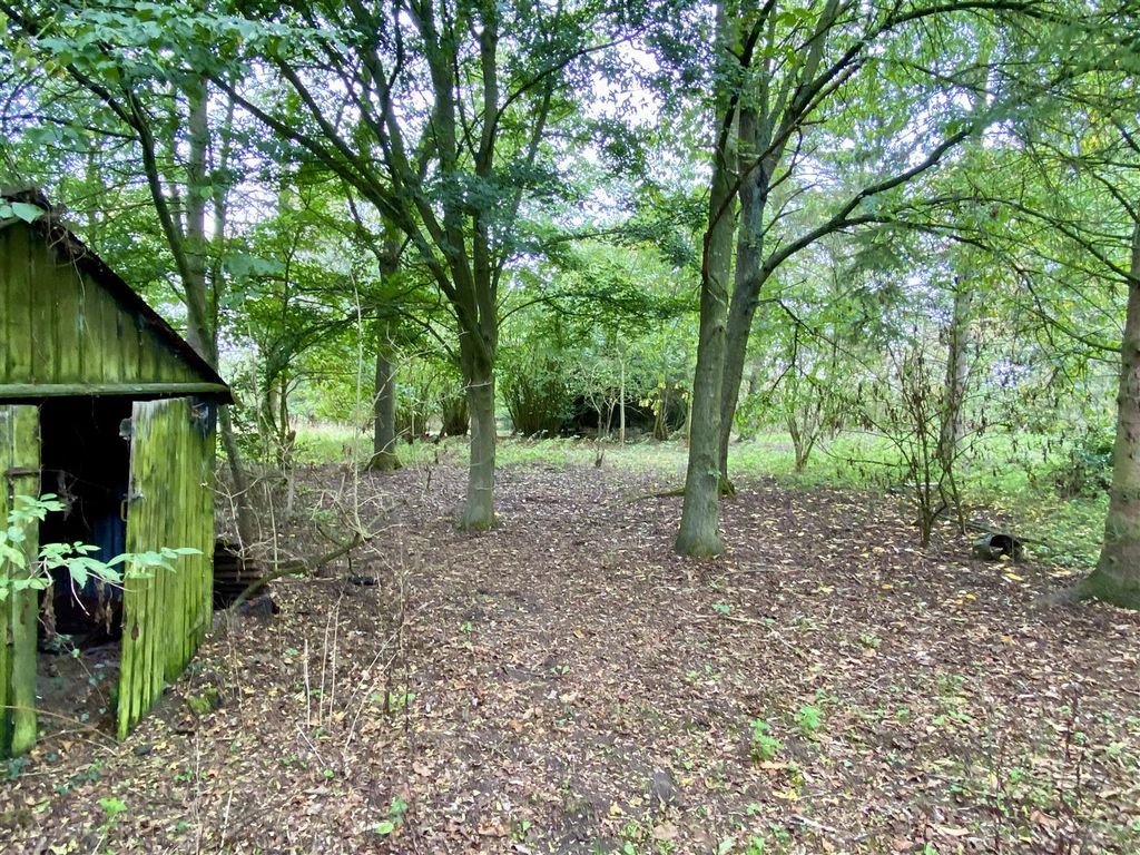 Property photo 2 of 19