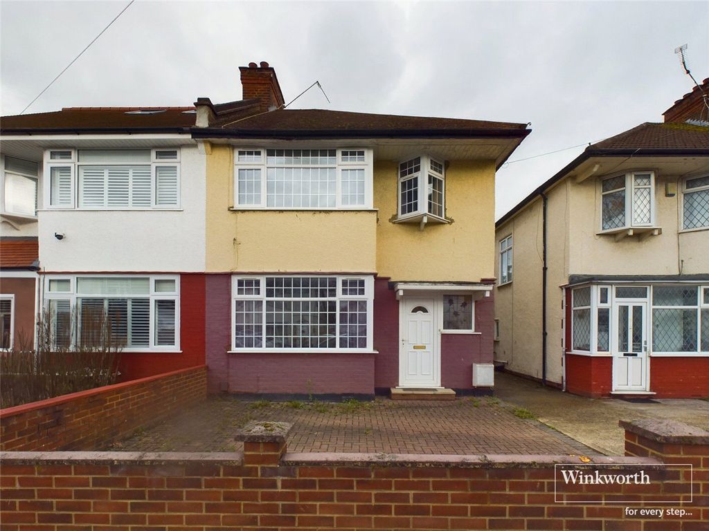 Property photo 2 of 10 External