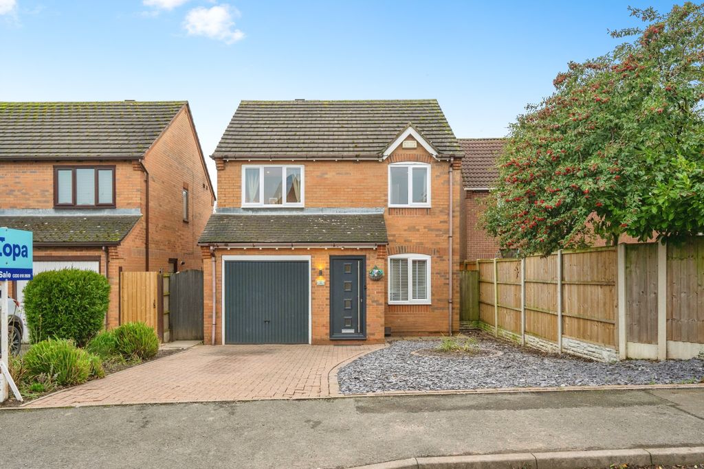 Property photo 1 of 21 Front