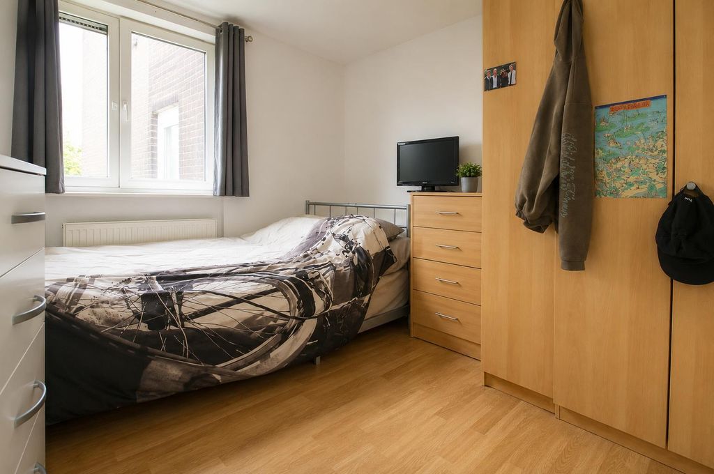 Property photo 3 of 7 Bed3.Png