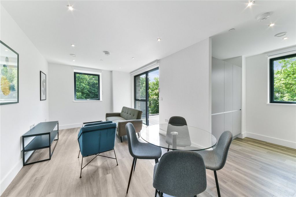 Property photo 1 of 8 Picture No. 05