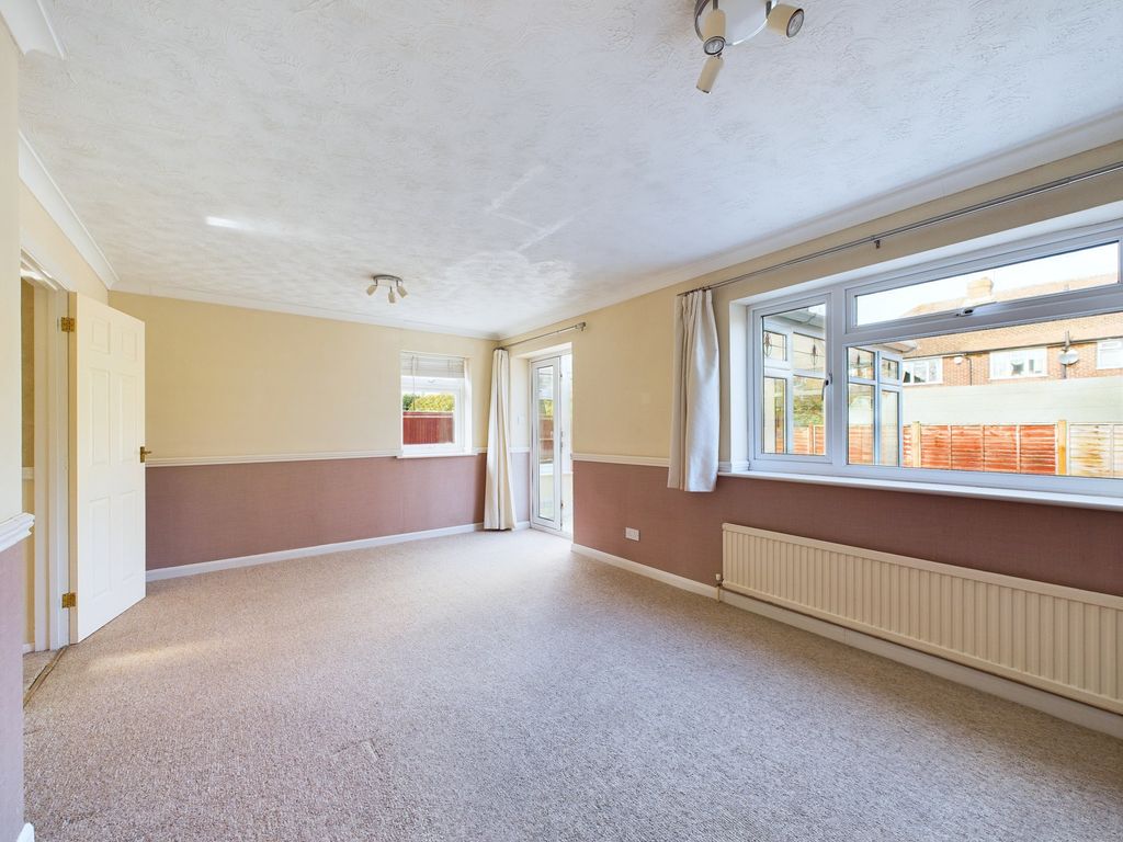 Property photo 2 of 15 30003507-Hr-3
