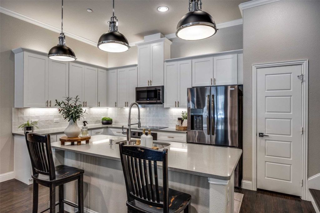 Property photo 1 of 29