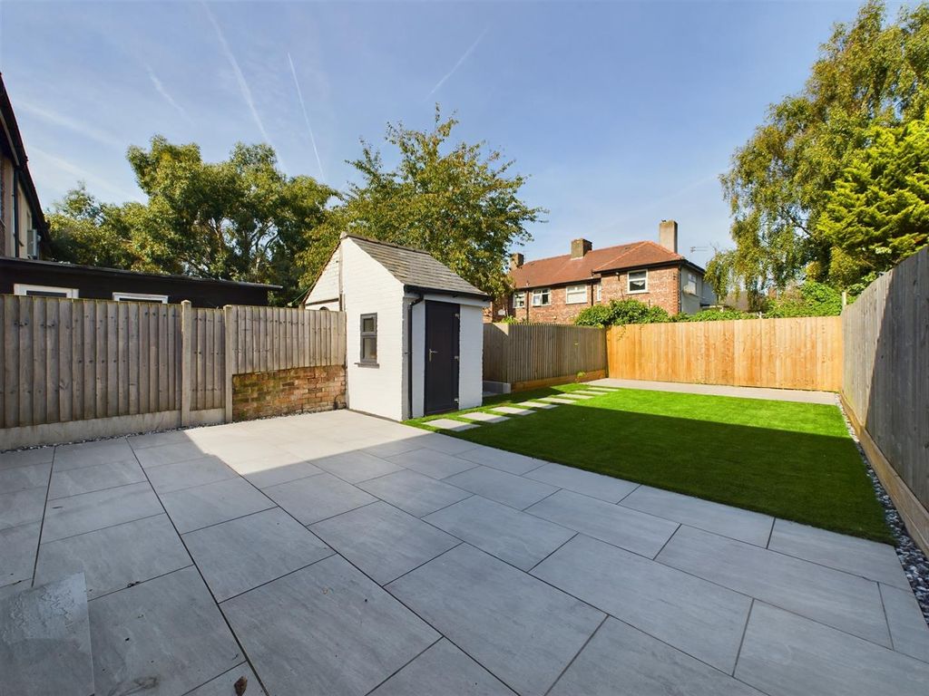 Property photo 2 of 21 Cam03844G0-Pr0083-Still004.Jpg