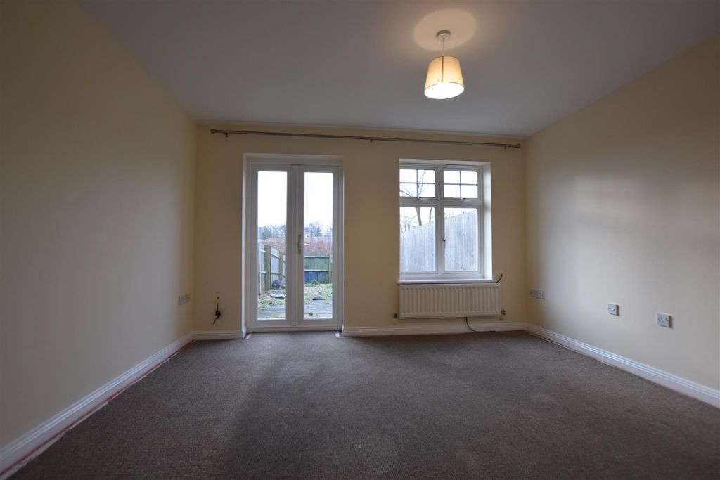 Property photo 2 of 7 50Tcg Lounge.Jpg