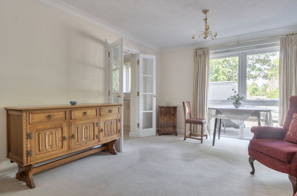 Property photo 2 of 18