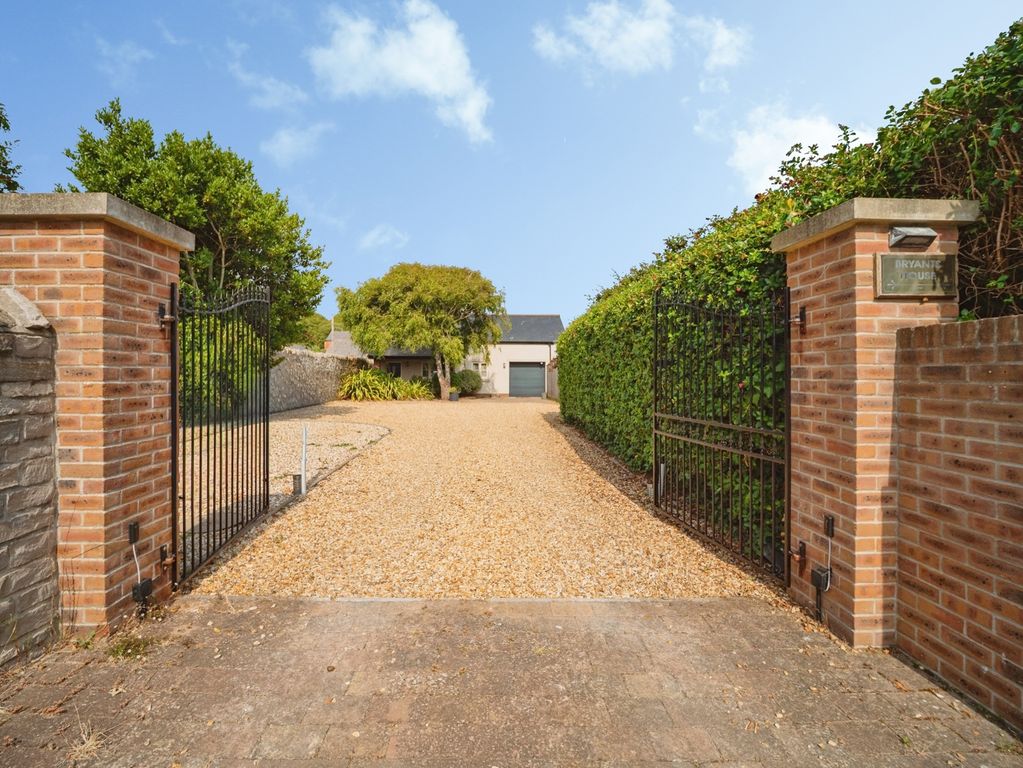 Property photo 1 of 44 Pbox-Img.Jpg