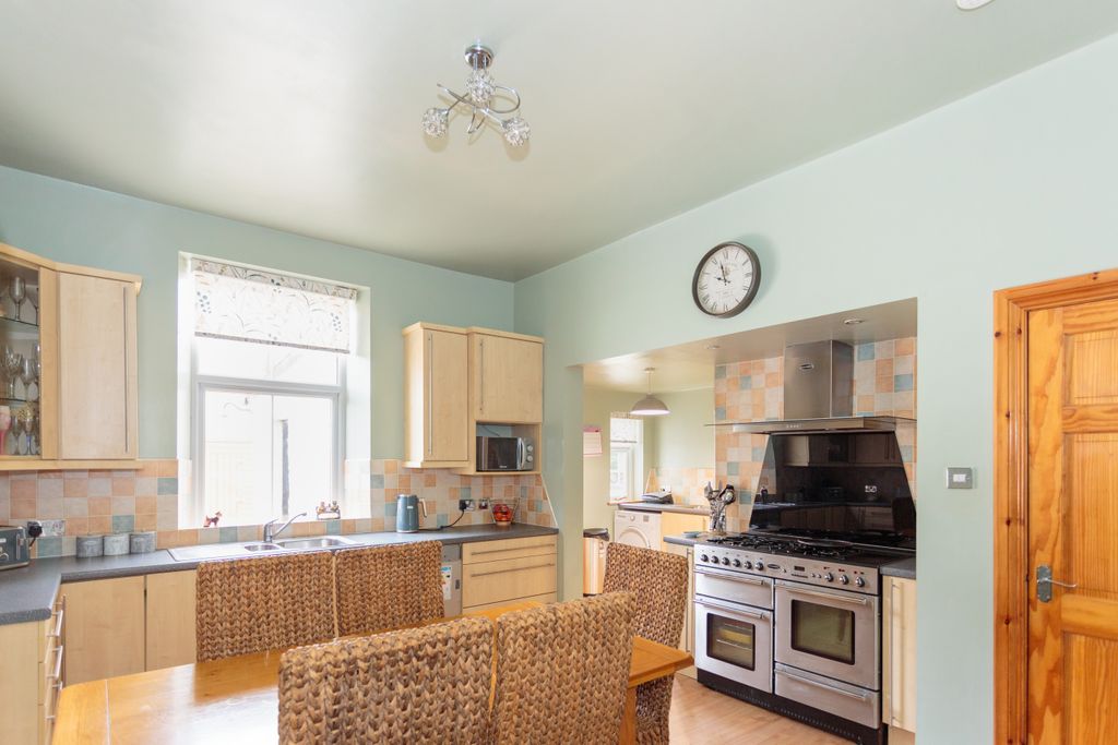 Property photo 3 of 21 Kitchen/Diner