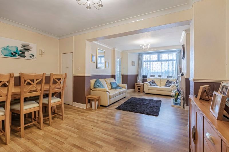 Property photo 3 of 16 Reception