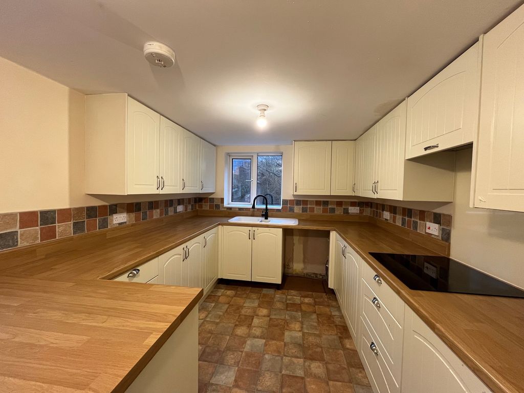 Property photo 3 of 16 Image