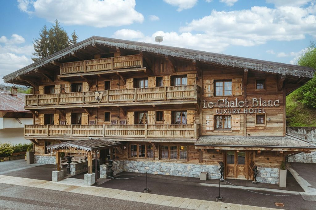Property photo 1 of 18 Exceptional Chalet-Hotel In The Heart Of Megève - 15 Suites
