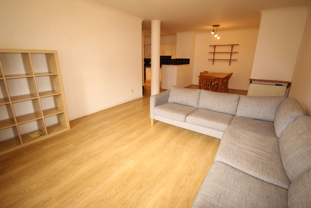 Property photo 2 of 7 Lounge