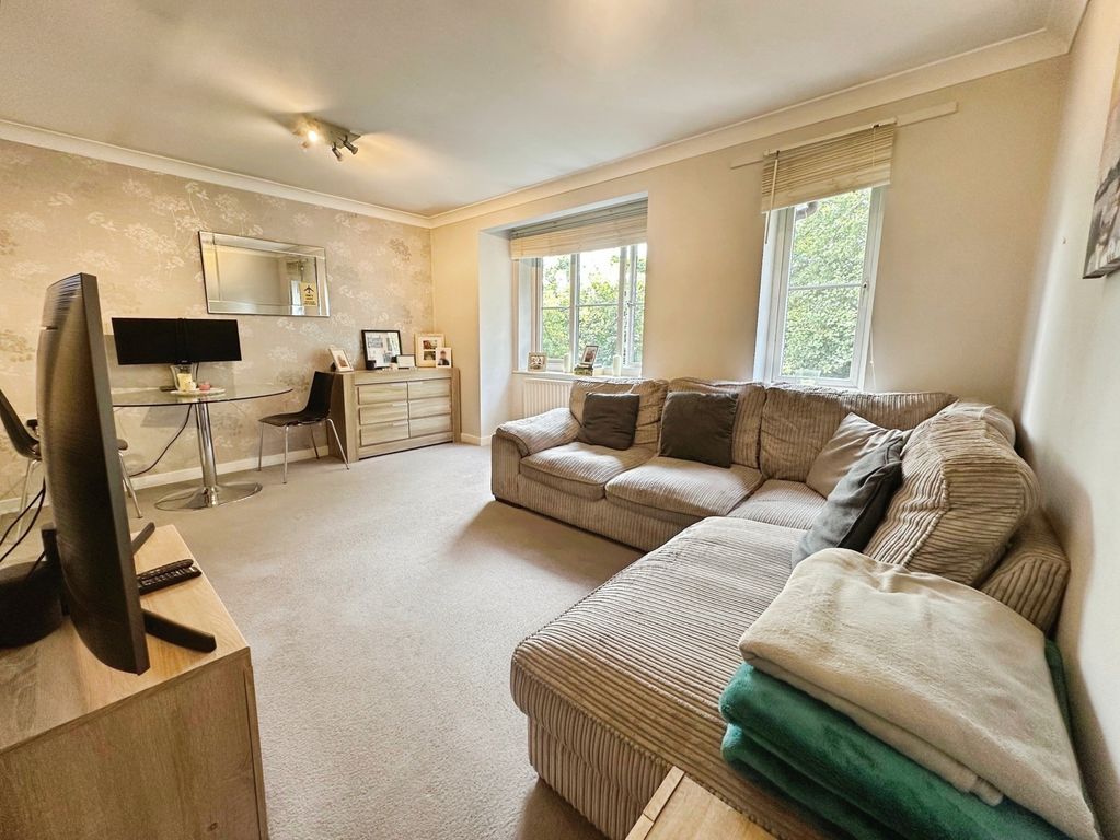 Property photo 2 of 8 Pbox-Img.Jpg