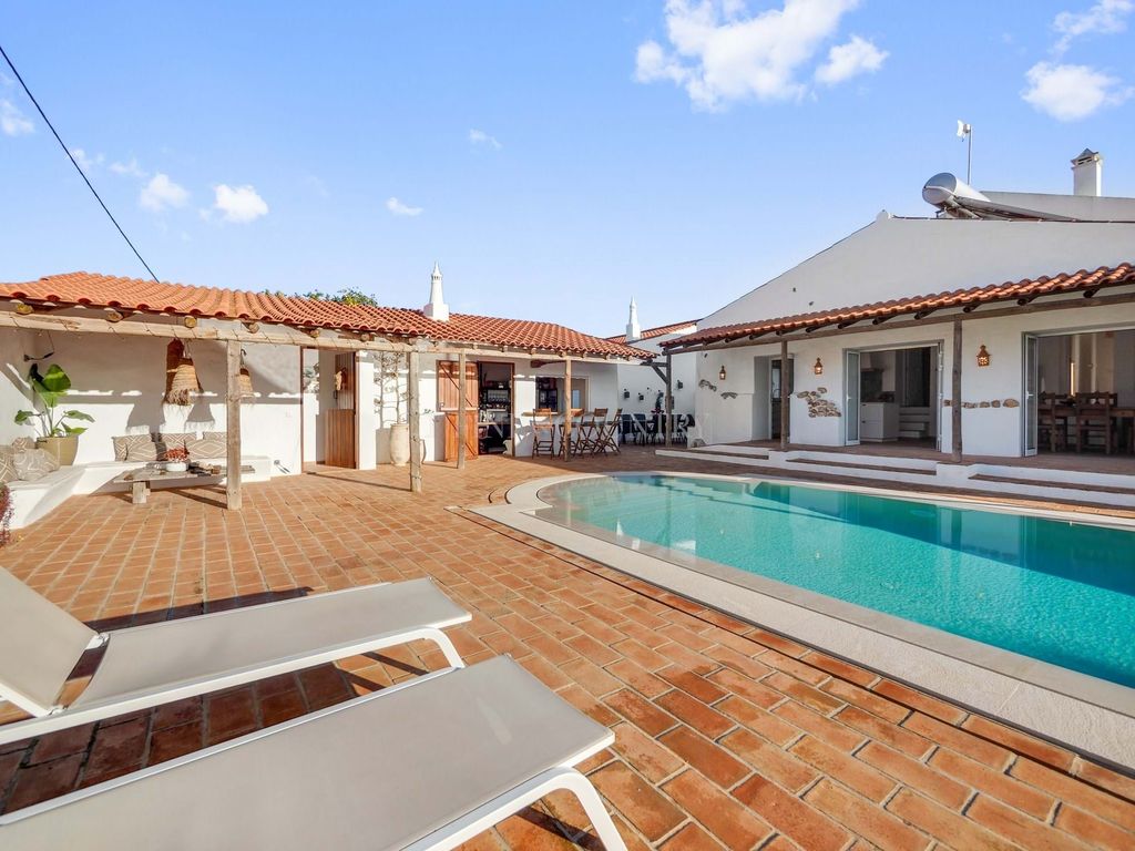 Property photo 1 of 30