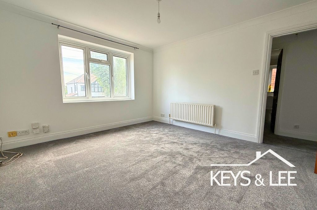 Property photo 3 of 10 5315773