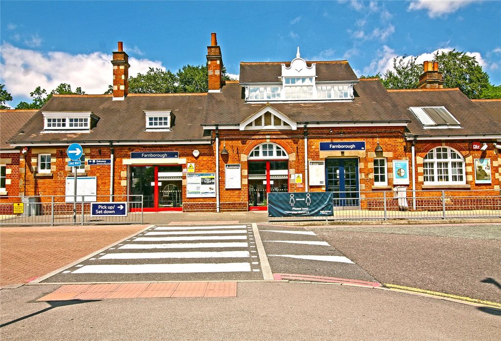 Property photo 3 of 7 Picture No. 05