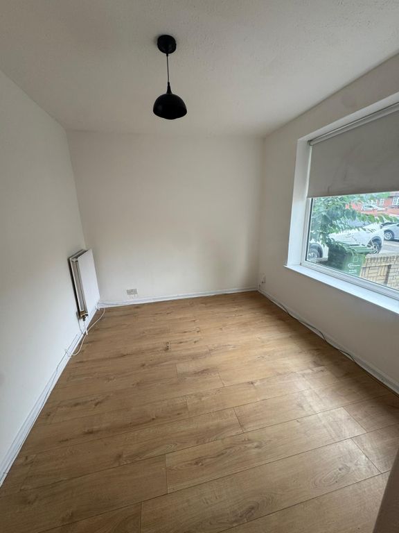 Property photo 2 of 13 Gallery