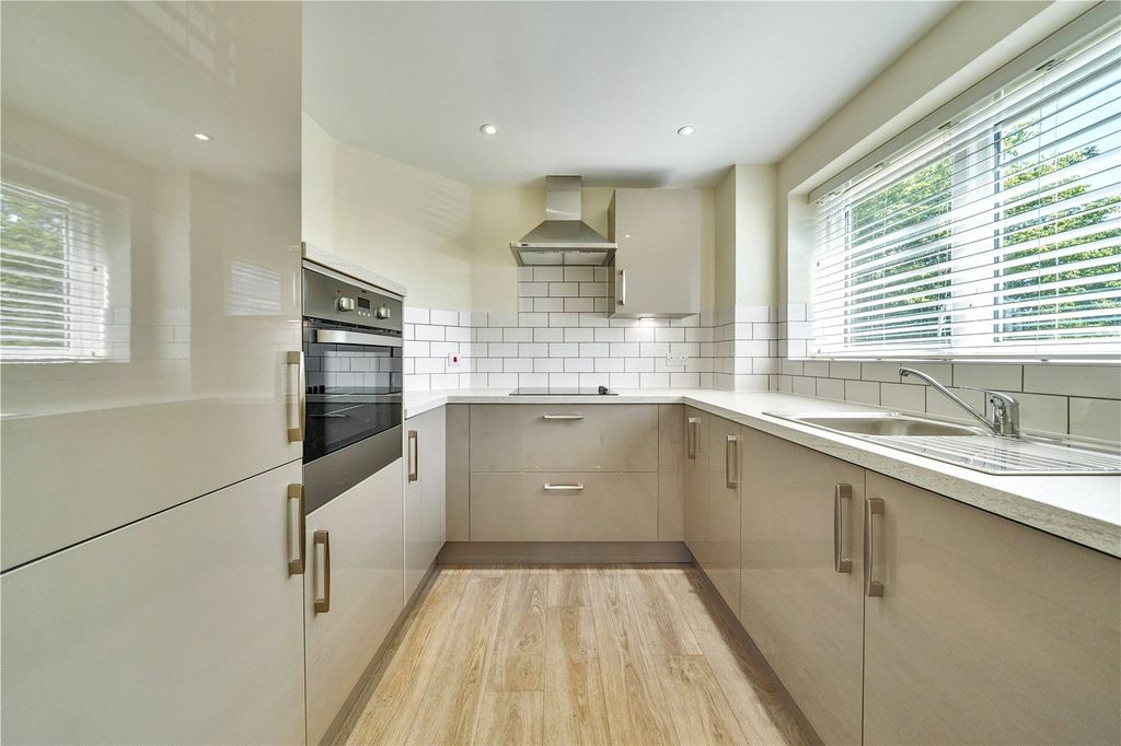 Property photo 2 of 15 Kitchen