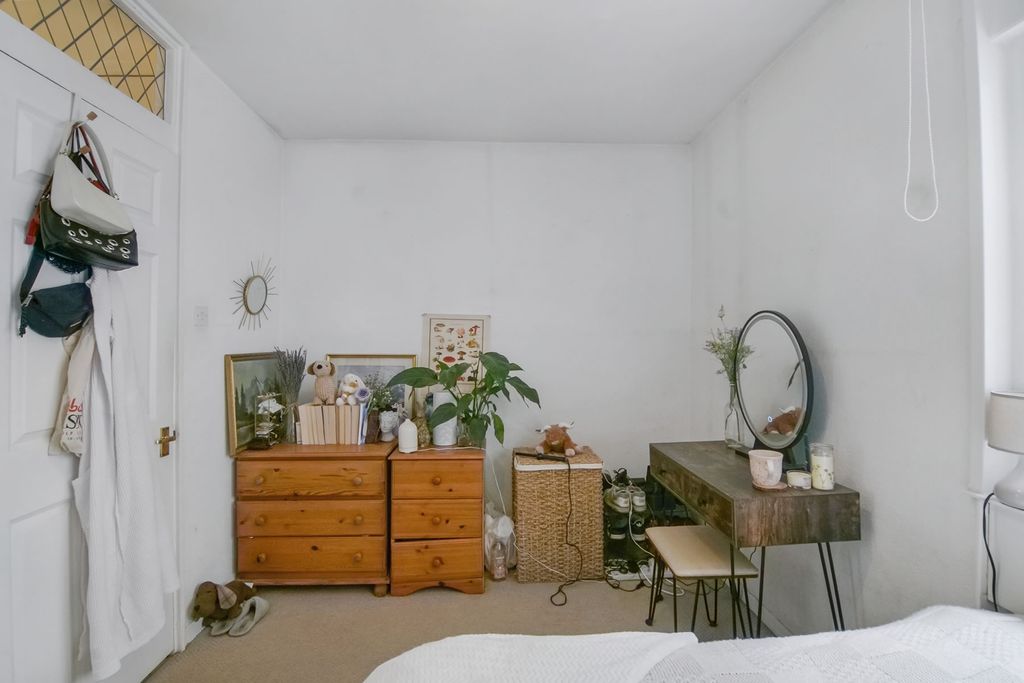 Property photo 3 of 18 Cedards9038420250823064322_20250822-230337014_T8Jkr.Jpg