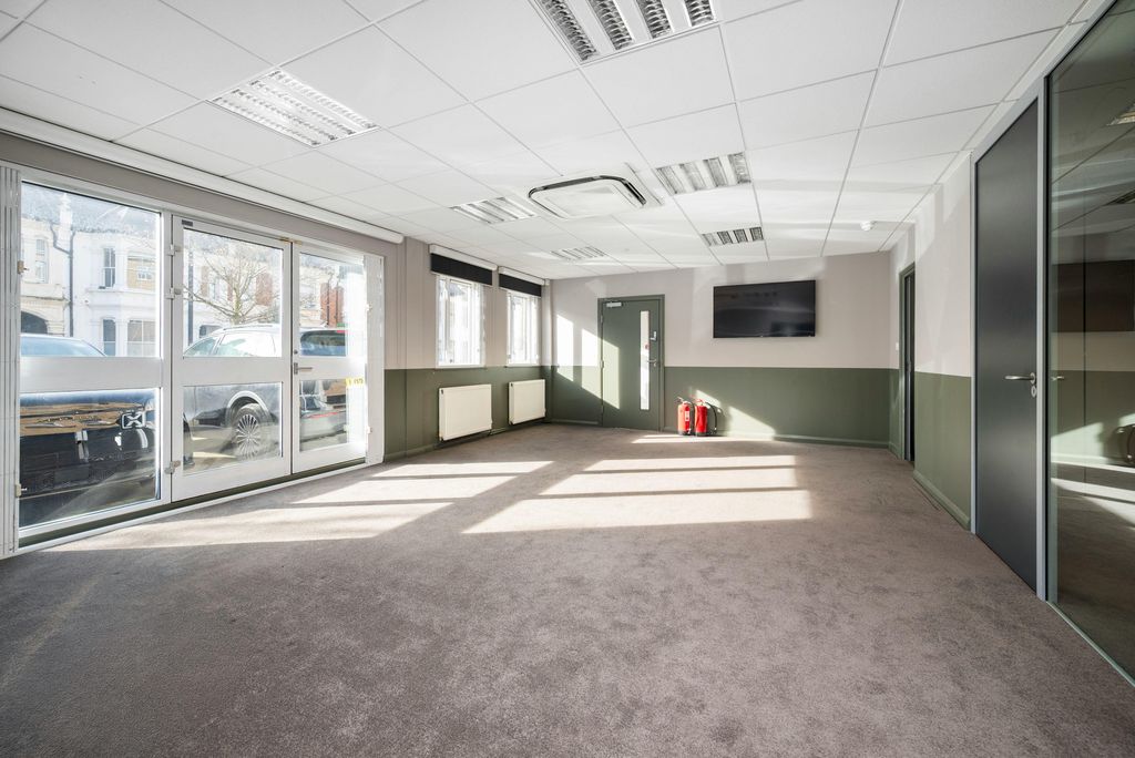 Property photo 1 of 12 P06.Jpg