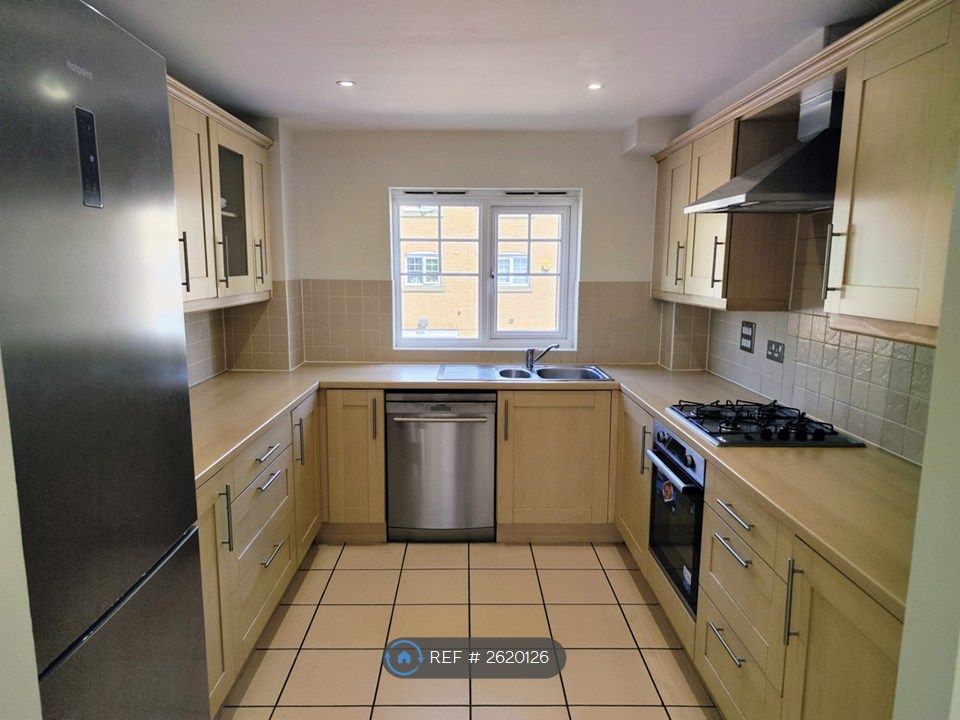 Property photo 3 of 14 Kitchen