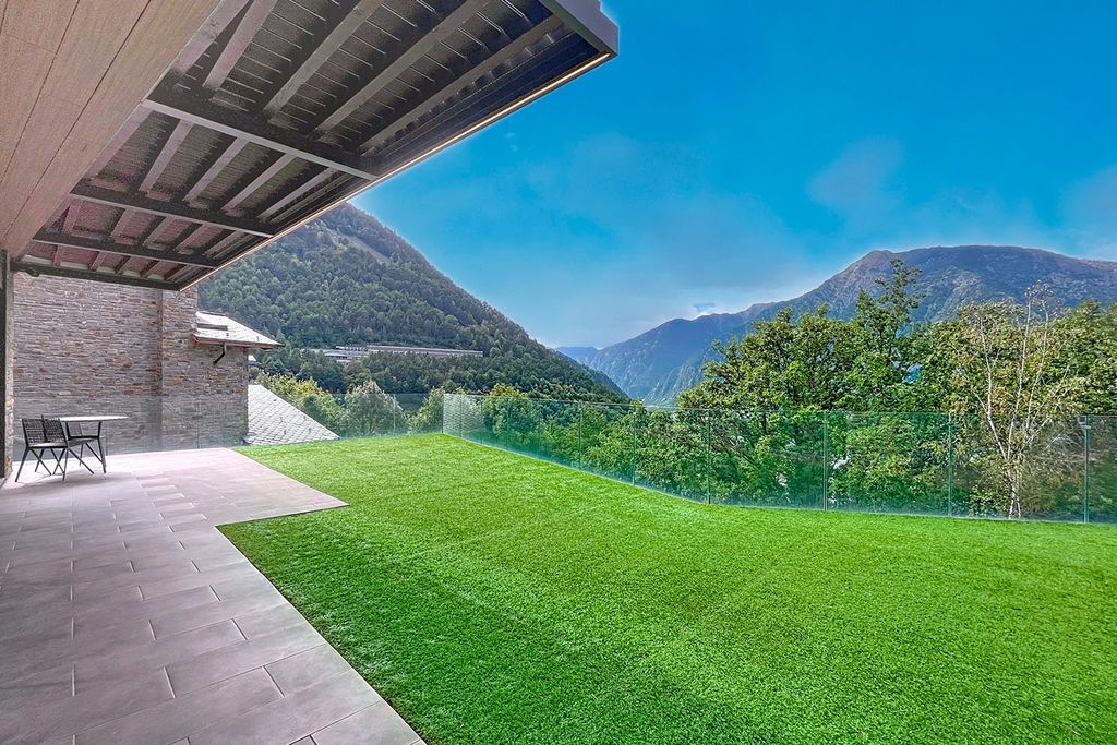 Property photo 2 of 69