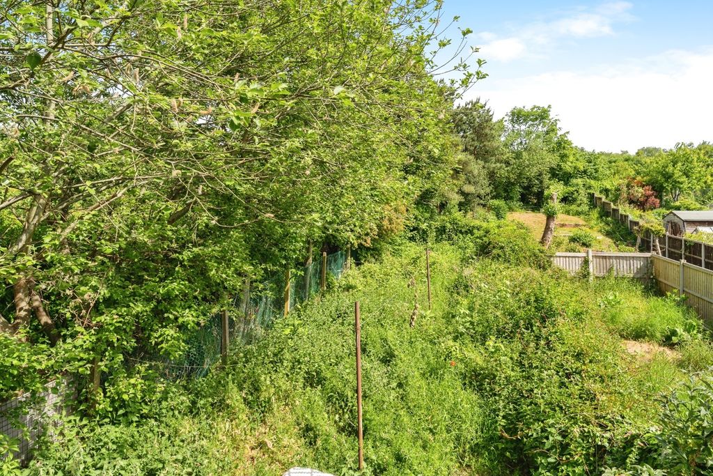 Property photo 2 of 17 Photo