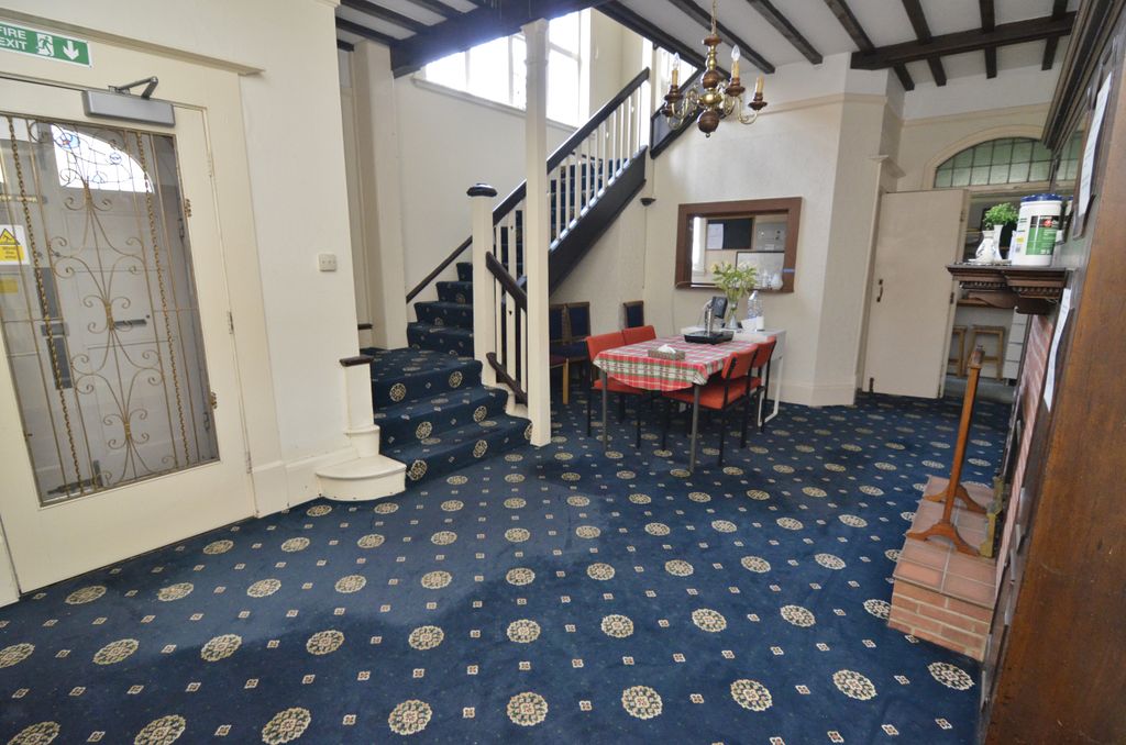 Property photo 2 of 19