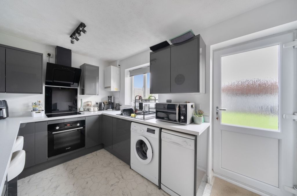 Property photo 2 of 27 1411395-21-6997508Bd86d4