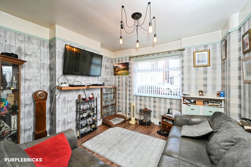 Property photo 2 of 24