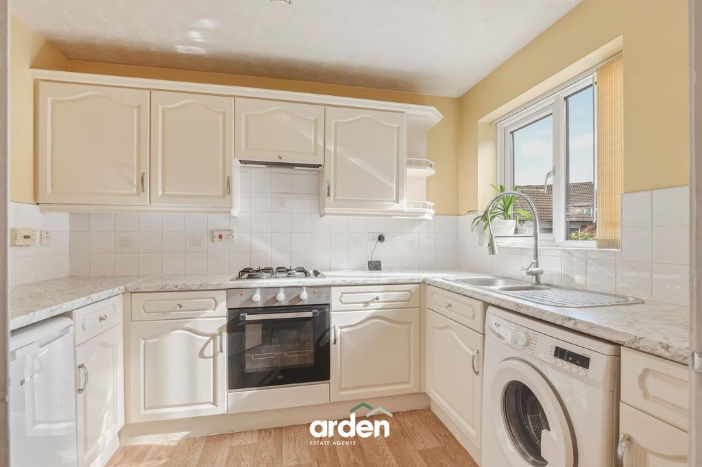 Property photo 2 of 11