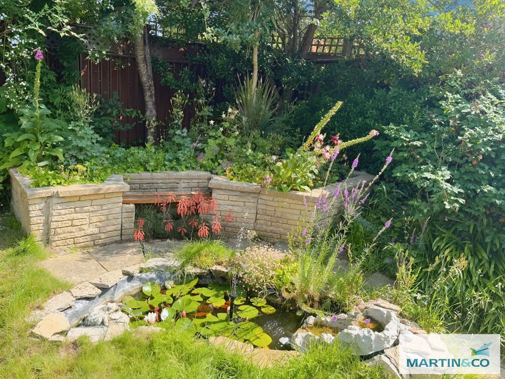 Property photo 3 of 31 Ab97496A-Garden 20New 2010