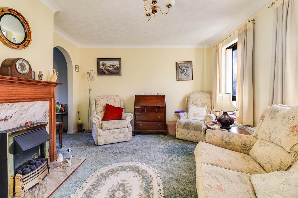 Property photo 2 of 13 Img_3871.Jpg