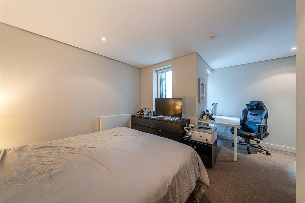 Property photo 3 of 13 Bedroom 1