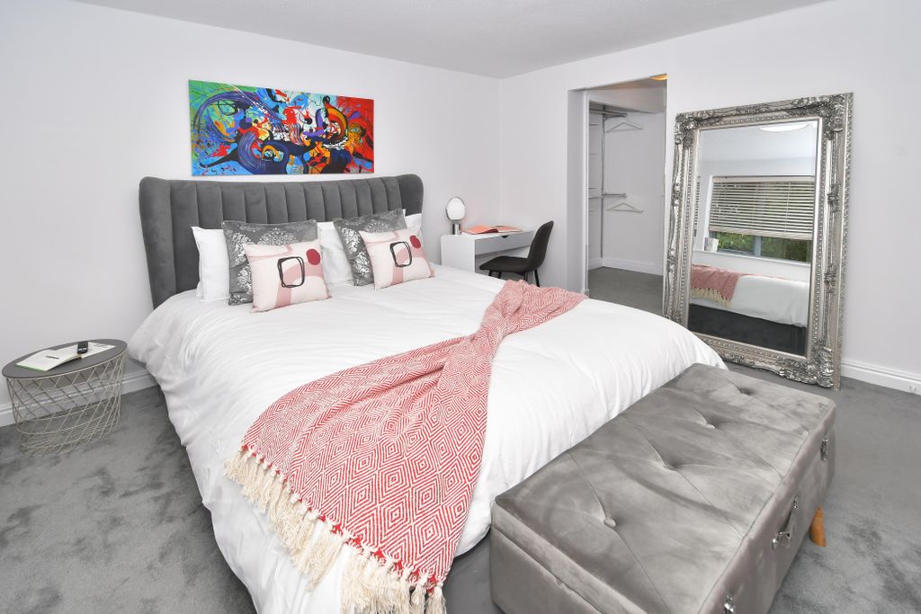 Property photo 1 of 41 Master Bedroom With Ensuite