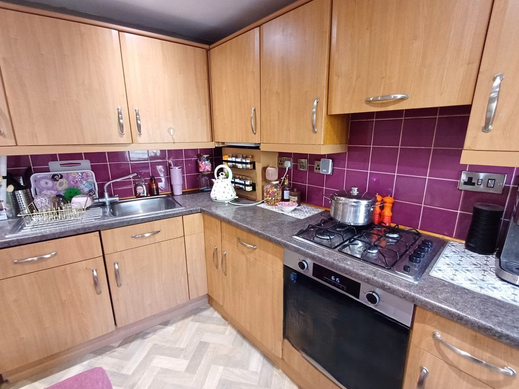 Property photo 3 of 5 Picture 3