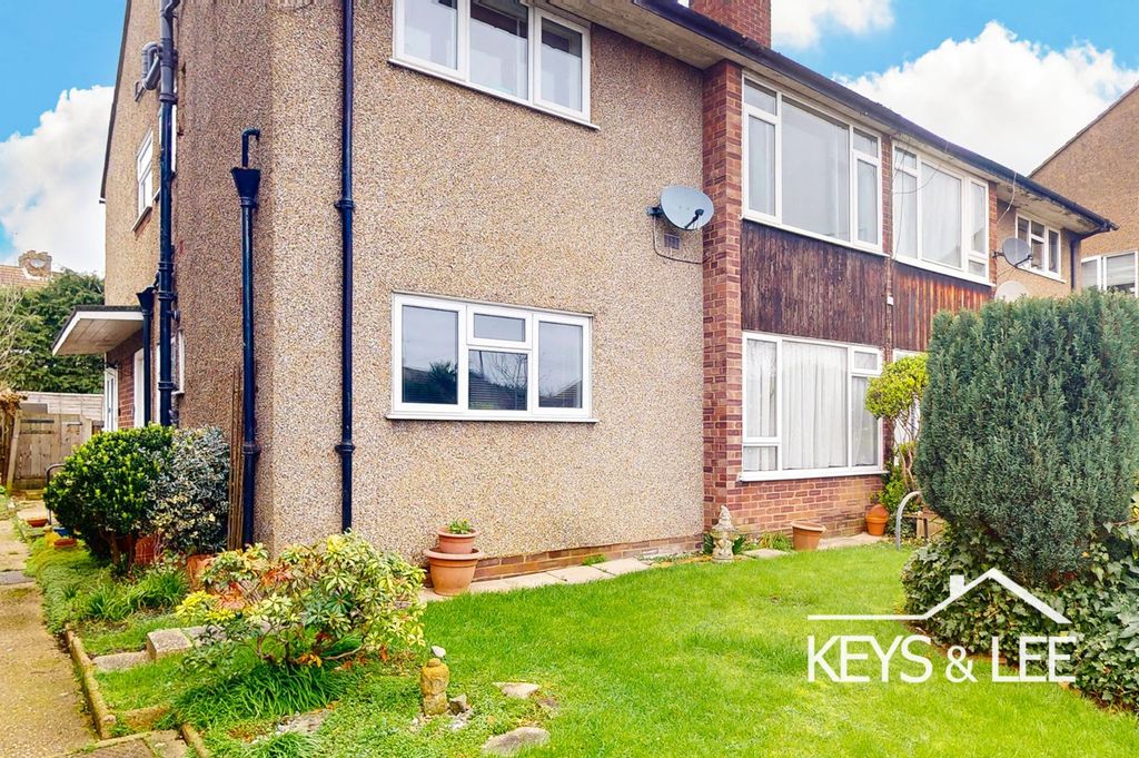 Property photo 2 of 16 3018713