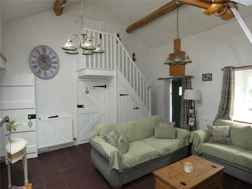 Property photo 2 of 38 Picture No. 13
