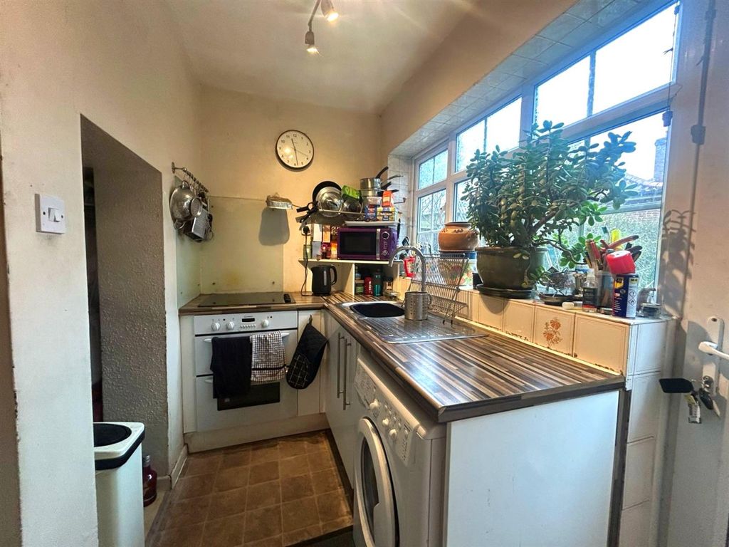 Property photo 2 of 10 New Kitchen 2.Jpg