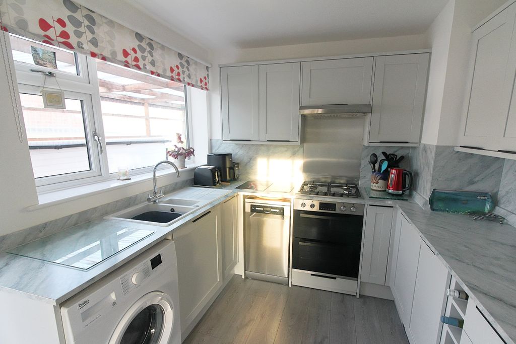 Property photo 3 of 19 Img_4285_Dxo