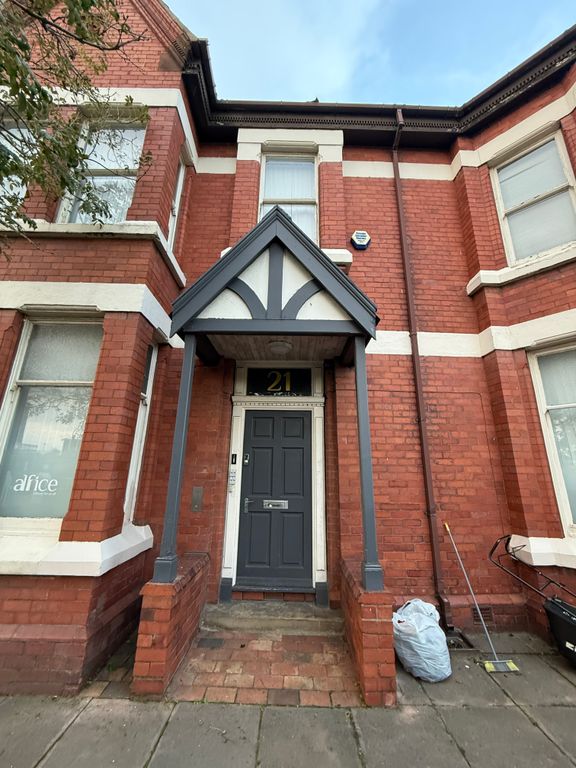 Property photo 3 of 18