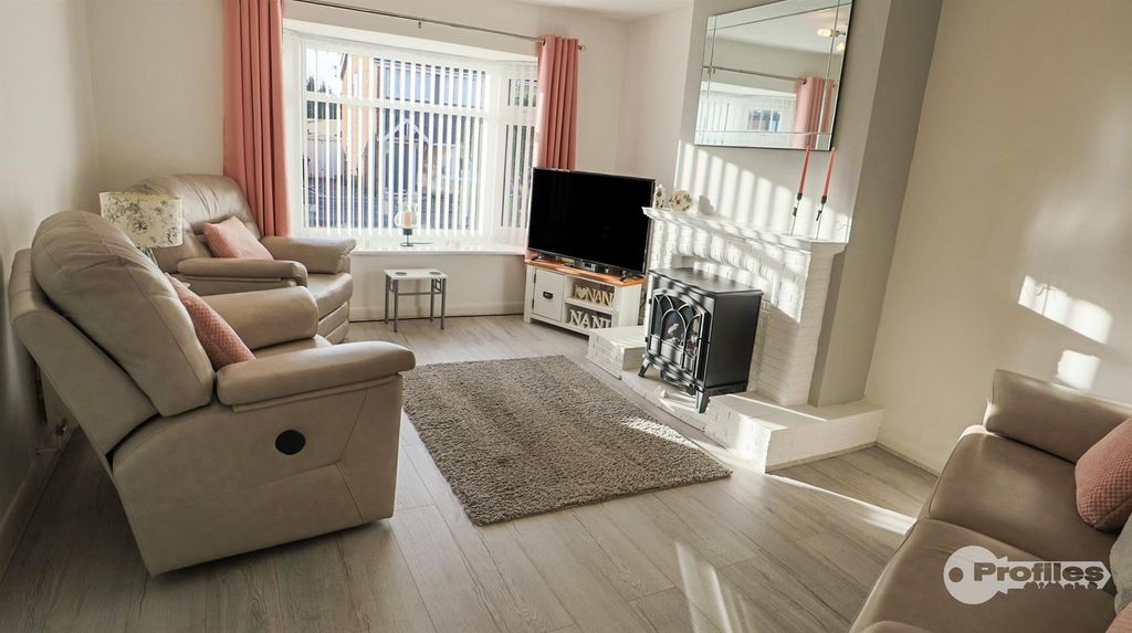 Property photo 2 of 17 Img_8233.Jpg