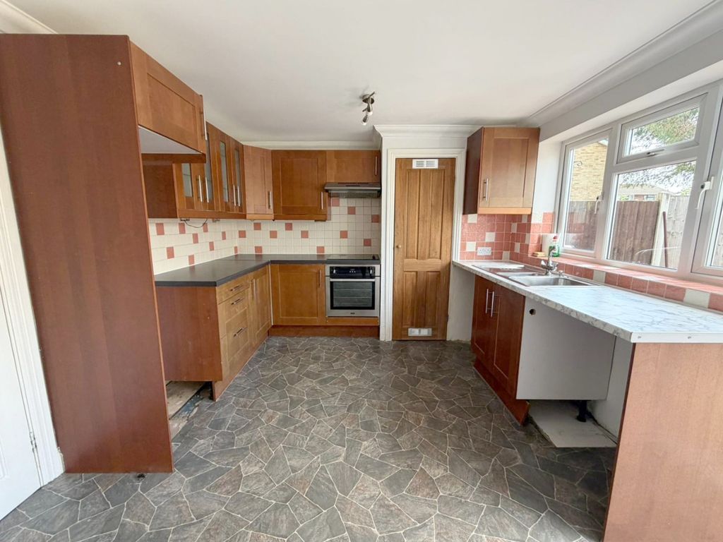 Property photo 3 of 11 5147814