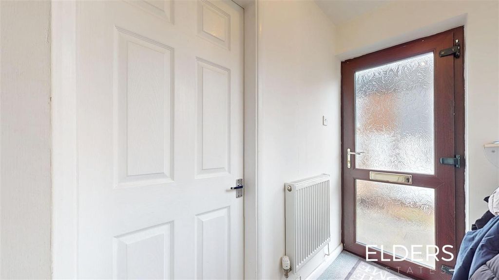 Property photo 2 of 15 Entrance Hall