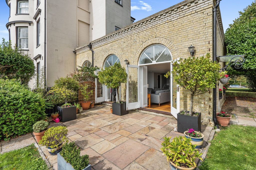 Property photo 1 of 15 Front View