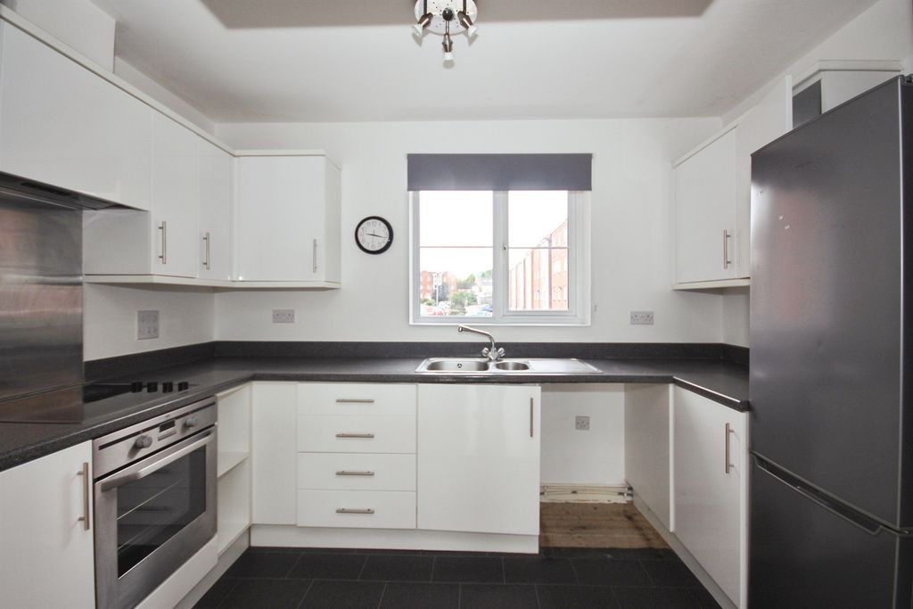 Property photo 2 of 16