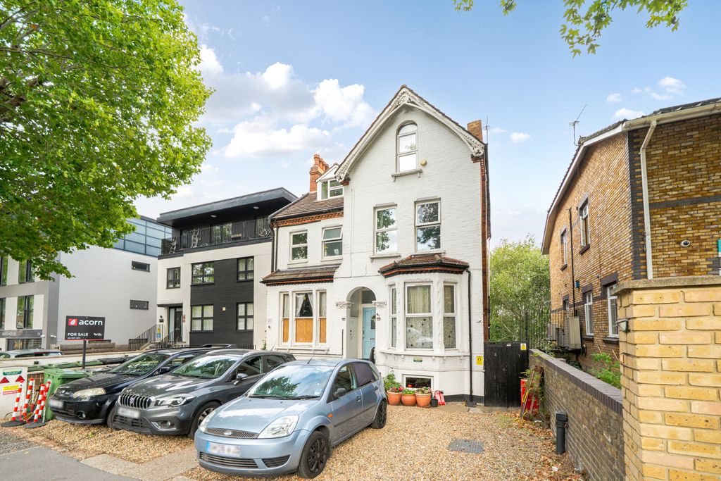 Property photo 1 of 16 1514779-19-6A99Bb...
