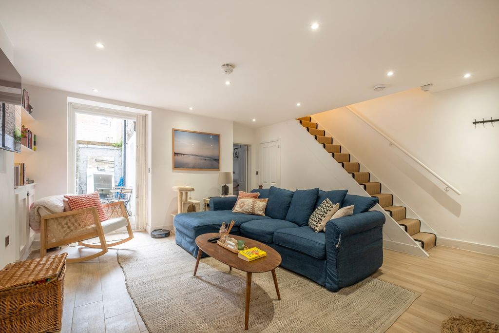 Property photo 1 of 13 1
