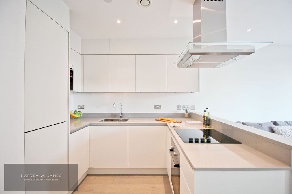 Property photo 2 of 27