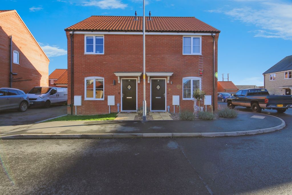 Property photo 1 of 17